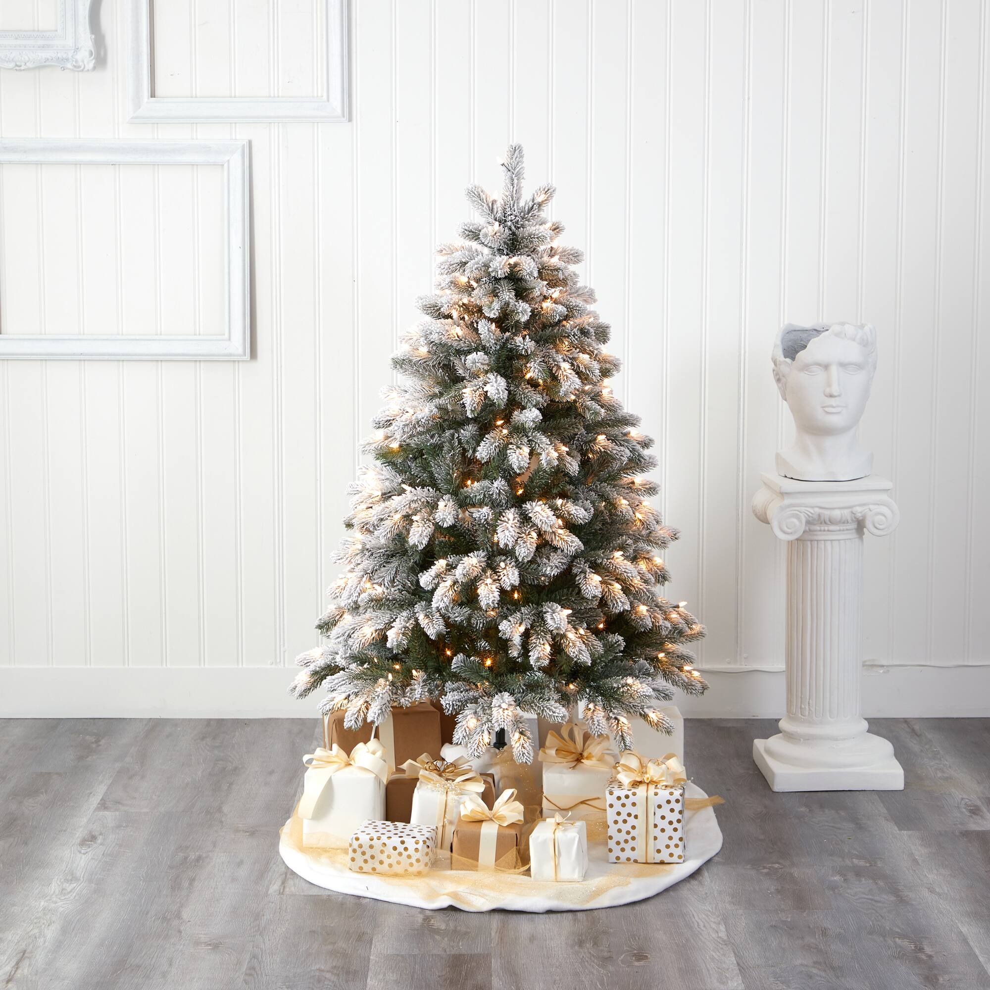 5ft. Pre-Lit South Carolina Spruce Artificial Christmas Tree, Clear LED Lights